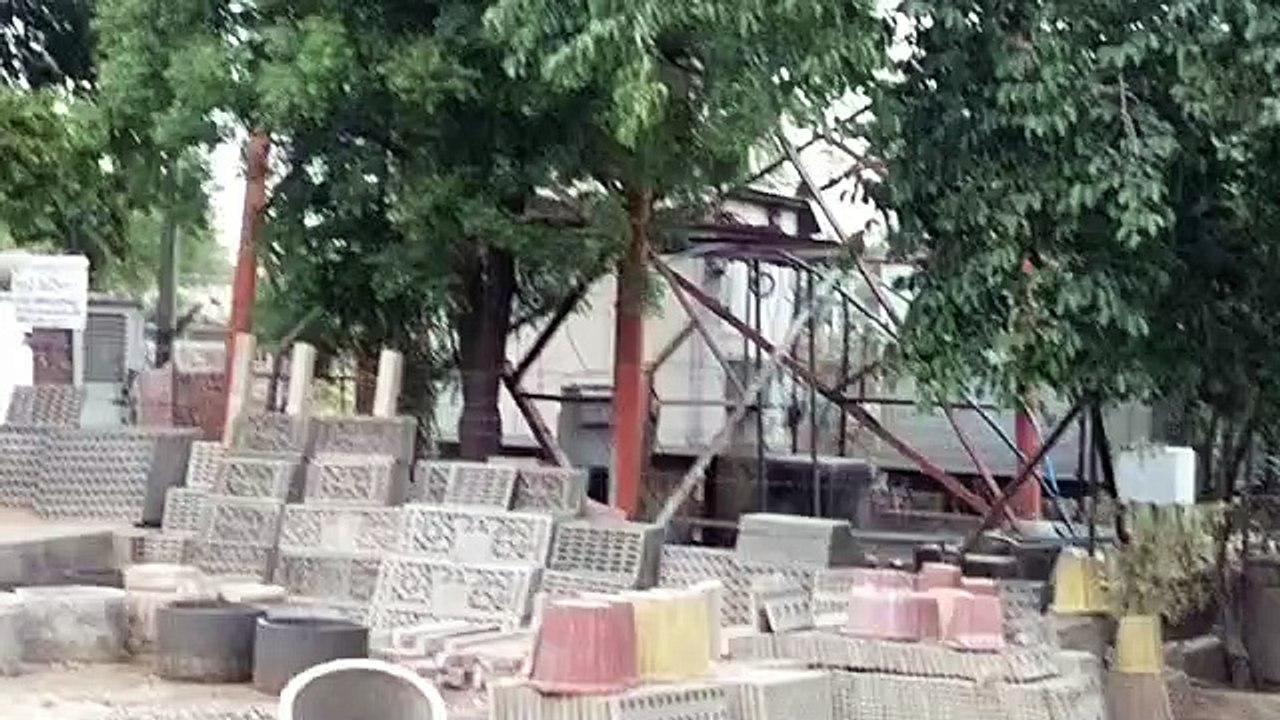 नशे में धुत युवक मोबाइल टावर पर चढ़ा