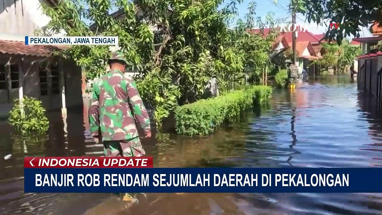 Terjebak Banjir, Petugas BPBD Evakuasi Warga Lansia Hingga Ganjar Minta Pemda Siapkan Posko Darurat