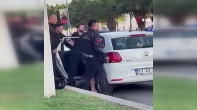 Maltepe'de İBB zabıtasıyla vatandaş arasındaki tartışma kamerada