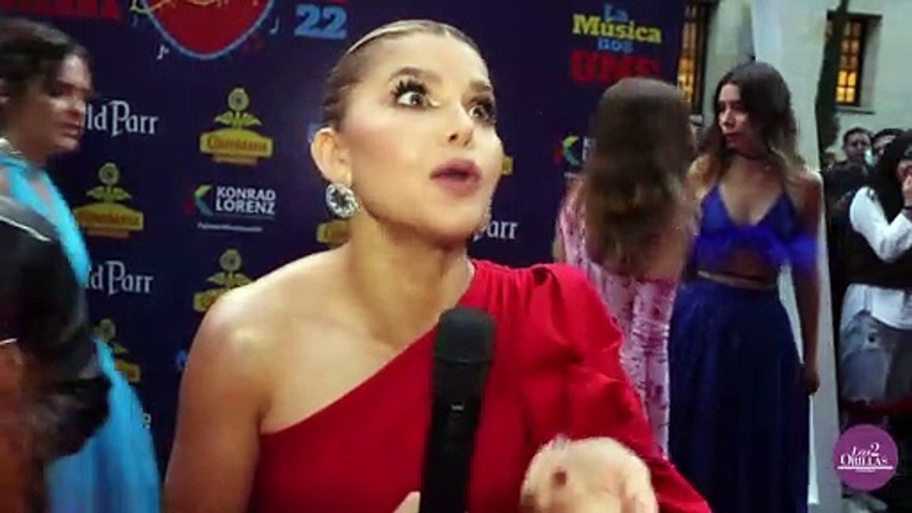 ADRIANA LUCÍA SIN NOMBRE