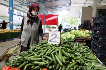 HAVA ISINDI, SEBZE MEYVENİN FİYATI DÜŞTÜ