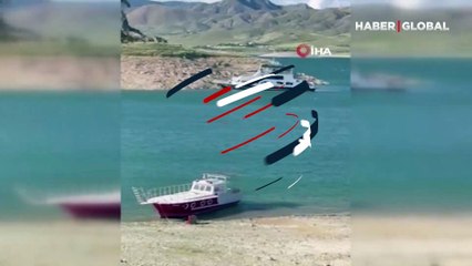 Pertek’te fırtına feribotu sürükledi