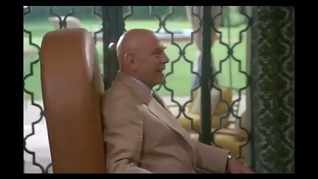 Massimo Boldi Lino Banfi Paolo Villaggio scene migliori film scuola di ladri addestramento, mi scusi ma lei é un ladro