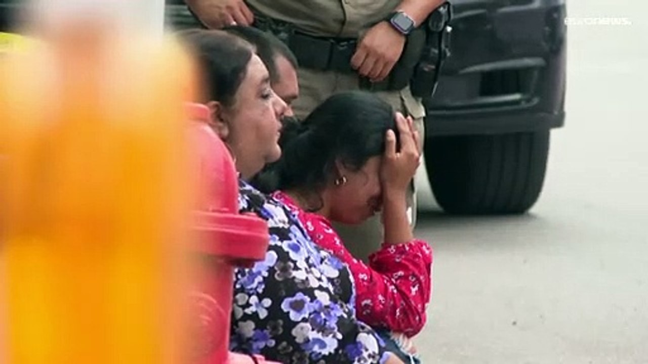 Texas, strage nella scuola elementare: uccisi 18 bambini. Biden: "Fermiamo questa carneficina"