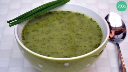 Velouté de roquette à la pomme et parmesan