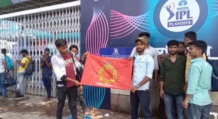 আইপিএলের প্লে অফ ম্যাচে বিরাট জ্বরে আক্রান্ত ইডেন চত্বর |Oneindia Bengali