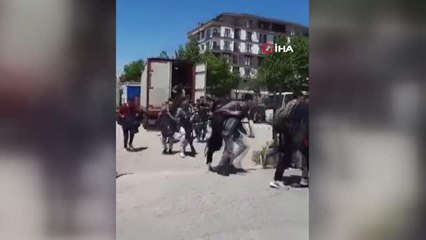 Kocaeli'de bir tır dolusu göçmenin kaçtığı anların paylaşıldığı görüntüler ile ilgili Valilikten açıklama