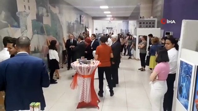 Genç ressamların resimleri sergilendi