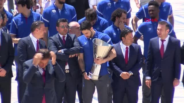 SPOR Euroleague şampiyonu Anadolu Efes, Anıtkabir'de