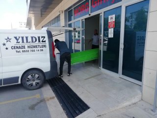 Babalarının öldürdüğü iddia edilen Ukraynalı kardeşlerin cenazeleri teslim alındı