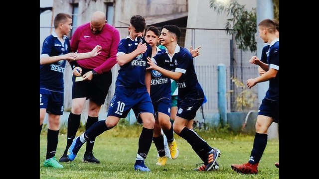 NOMIKOS GIORGOS FOTO