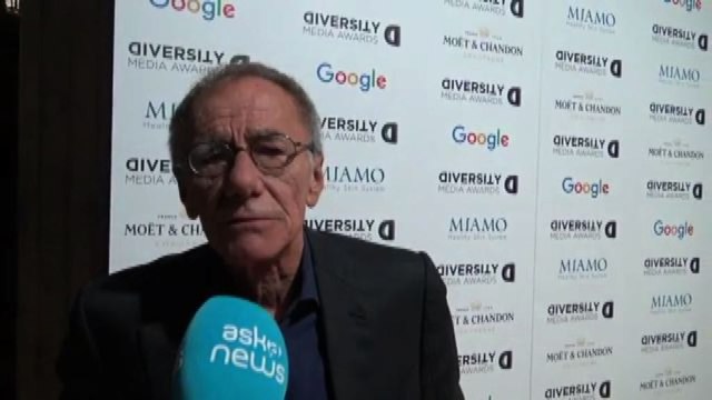 Vecchioni: Italia indietro sui diritti, ripartire da cultura