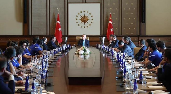 Cumhurbaşkanı Erdoğan, Anadolu Efes takımını kabul etti