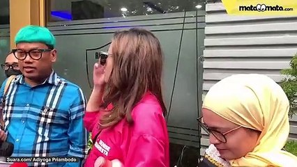 Ternyata Gara-gara  Ini Uya Kuya Laporkan Medina Zein ke Polisi