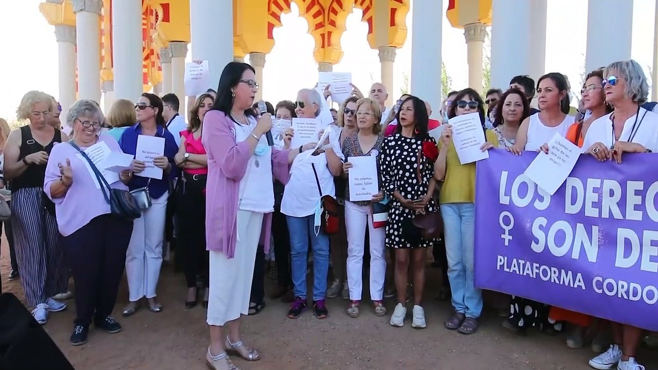 Concentración contra la violencia machista en la Feria de Córdoba