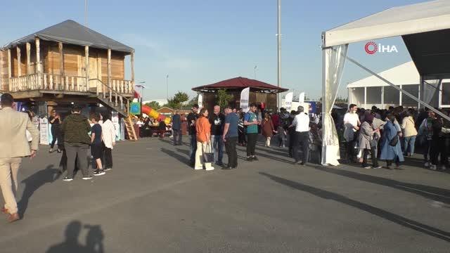 12. Rize Günleri'nde helyum gazlı balonla gökyüzüne çay salındı