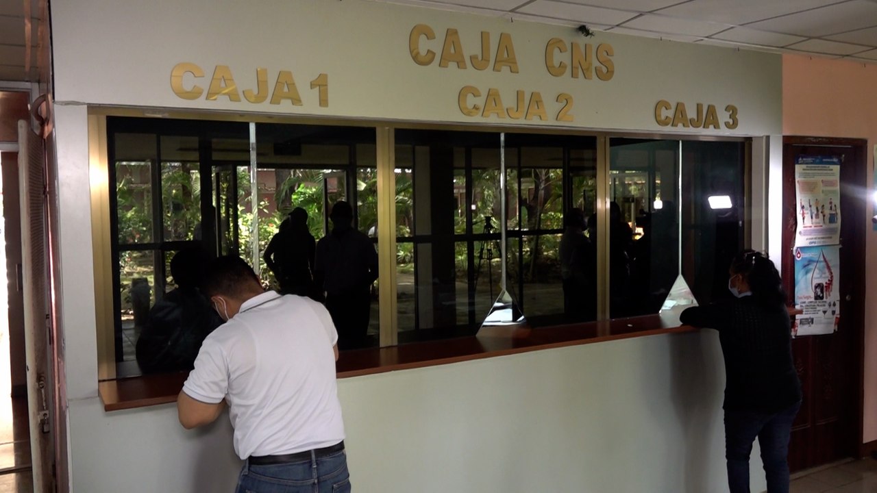 Trabajadores del Minsa reciben pago adelantado correspondiente a junio