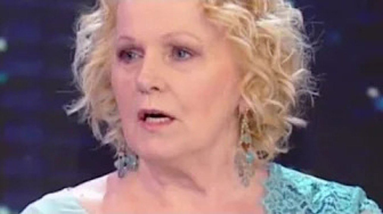 GF Vip 6, Carmen Russo attaccata da Katia Ricciarelli: "Hai detto una cosa brutta” Ieri sera è andat