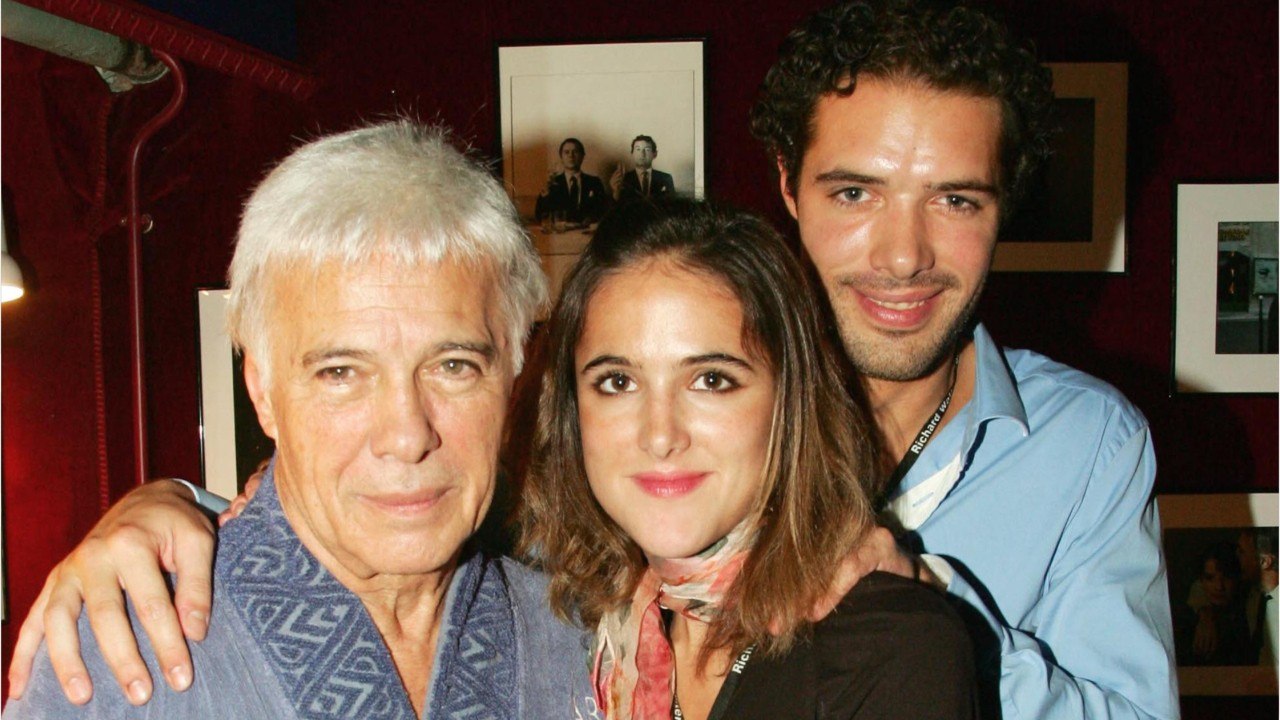 GALA VIDEO - Les dernières confidences de Guy Bedos : “j’ai été l’amant d’une jeune femme dont je tairai le nom”