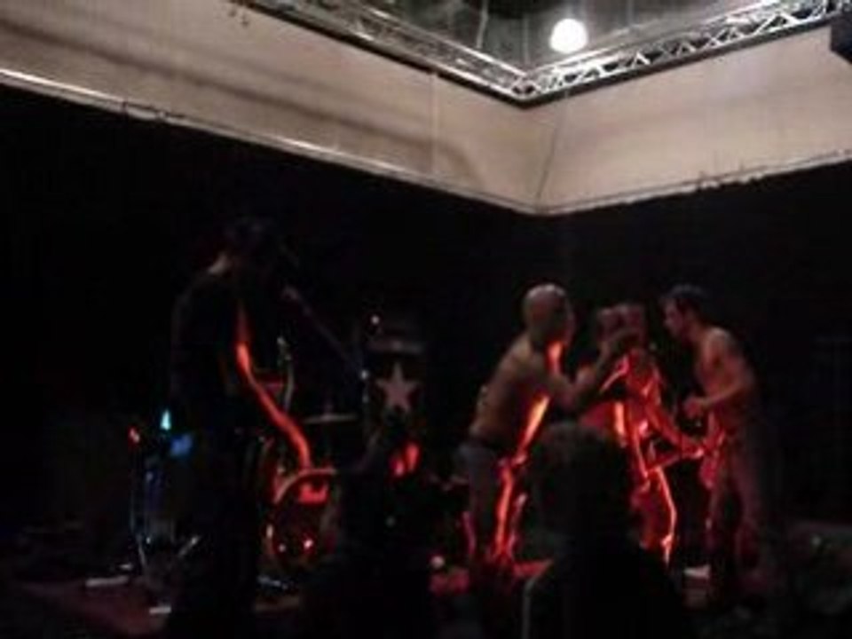 Les Prouters - Petit Grégory