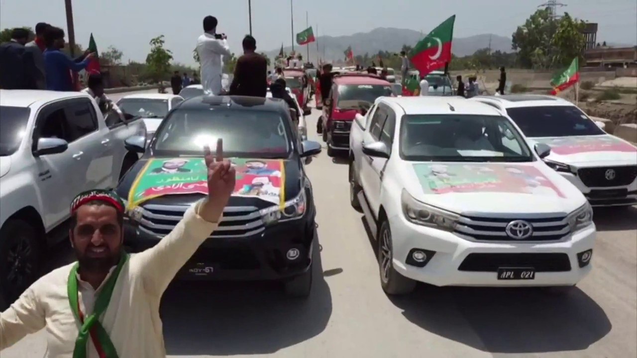 بعد مظاهرات أنصار عمران خان.. أزمة سياسية جديدة مفتوحة في باكستان