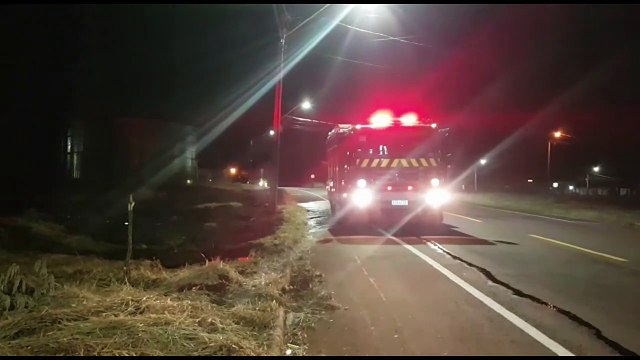 Bombeiros controlam incêndio ambiental no Florais do Paraná