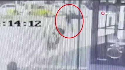 Rast gele havaya ateş açtı, silahını indirmeden yakalandı