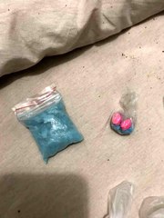 Esenyurt'ta lüks siteye düzenlenen baskında çok sayıda uyuşturucu madde ele geçirildi