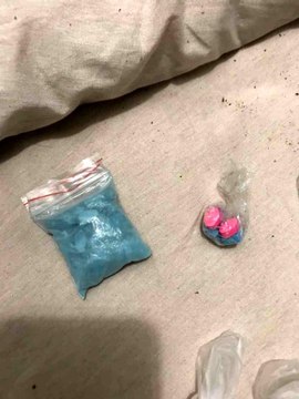 Esenyurt'ta lüks siteye düzenlenen baskında çok sayıda uyuşturucu madde ele geçirildi