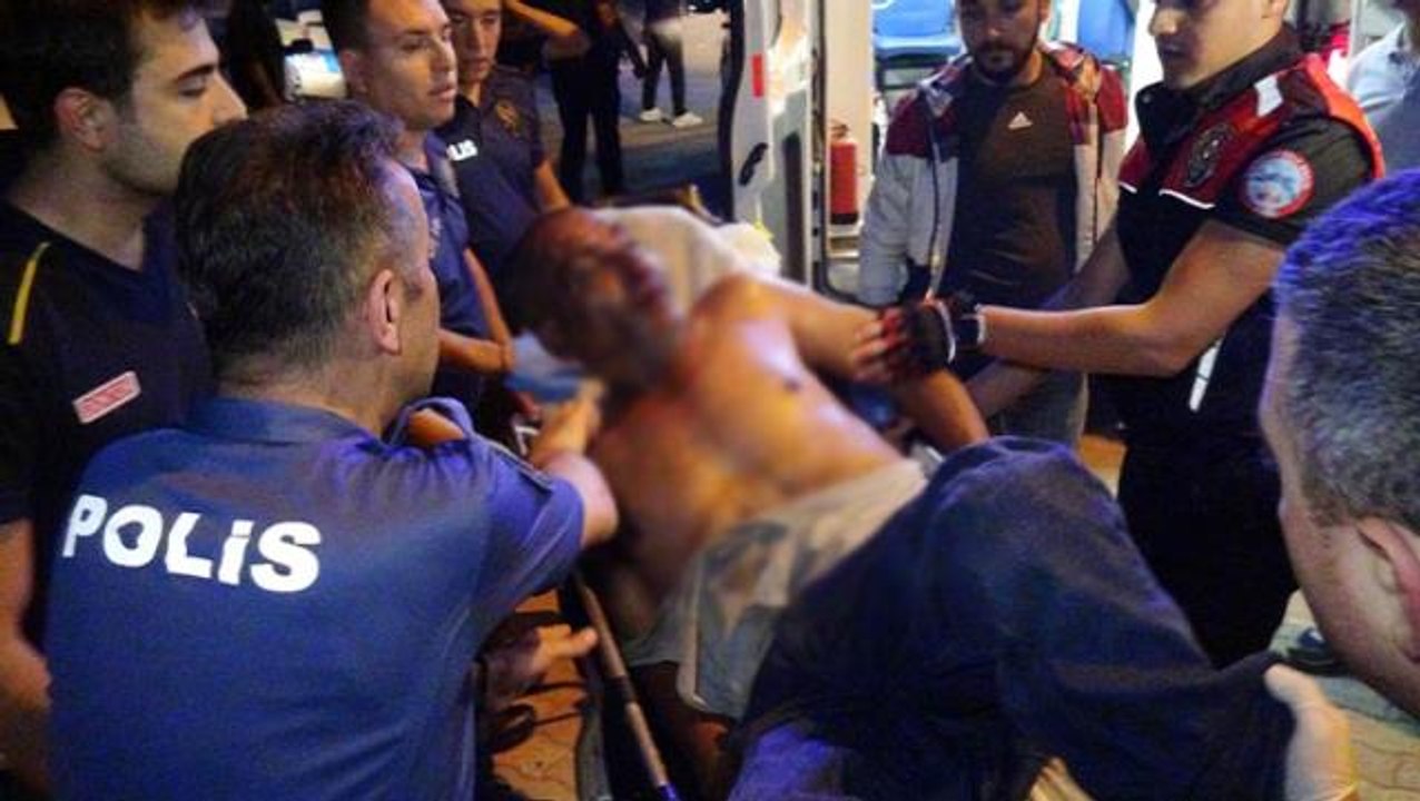 Tüfekle kayınpederinin evini basan damat ve babası, meydan dayağı yedi