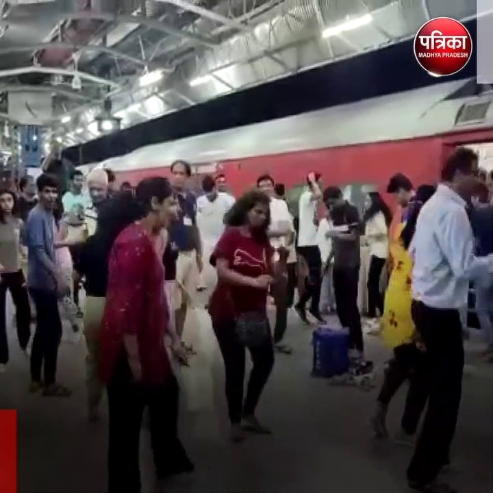 रतलाम (मप्र): तय समय से पहले पहुंची ट्रेन तो यात्री ने जताई खुशी