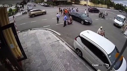 Lái xe bất cẩn gây tai nạn