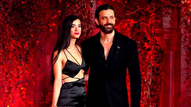 Hrithik Roshan with her Girlfriend Saba Khan Attended Karan Johar Birthday Party|FilmiBeat