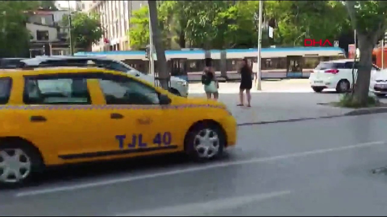 Beyoğlu’nda değnekçi suçüstü yakalandı
