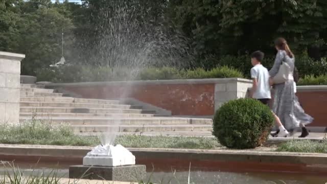 La Asociación Española Contra el Cáncer pide que no se fume en el parque de El Retiro