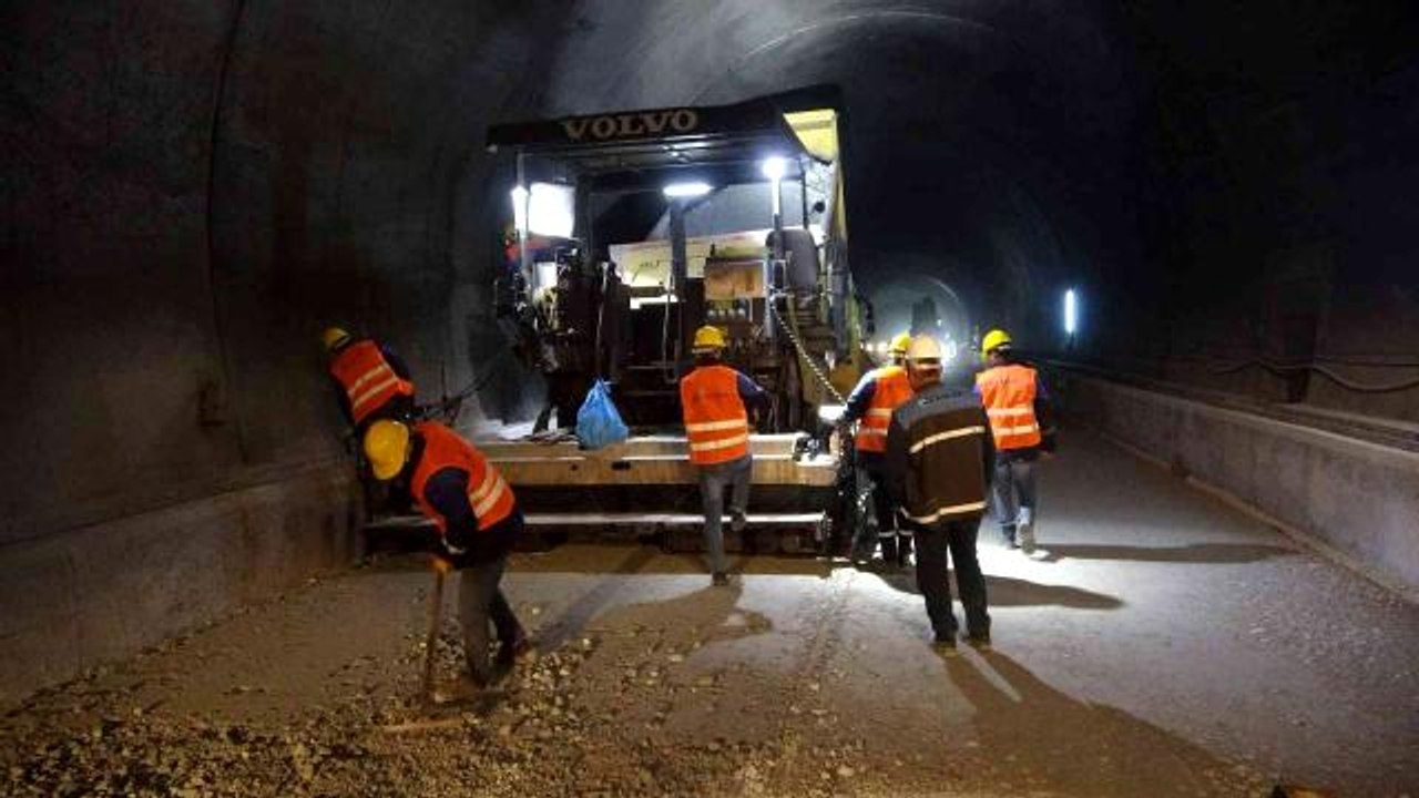 Tamamlandığında dünyanın ikinci, Avrupa'nın ve Türkiye'nin en uzun çift tüplü karayolu tüneli olacak