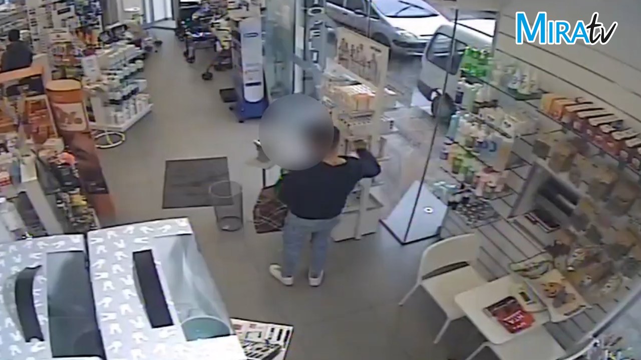 Grabado mientras robaba en farmacias de Alicante y Almería