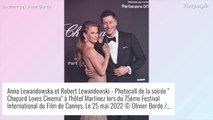 Festival de Cannes : Bella Hadid surprend dans une robe... de danseuse de French cancan !
