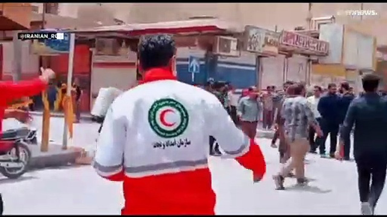 ارتفاع حصيلة انهيار المبنى في إيران إلى 18 قتيلاً
