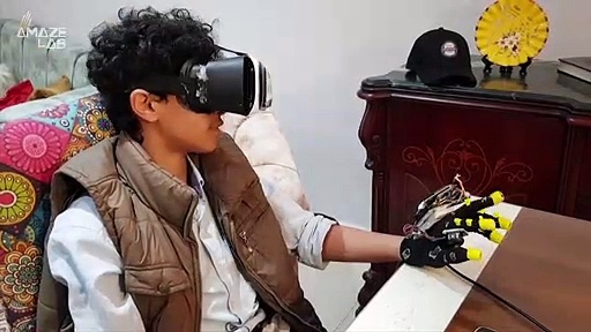 ⁣13-Year-Old Egyptian Student Builds VR Suit for Surfing His Own Version of the  ‘Metaverse’