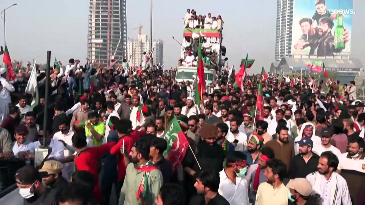 شاهد: عمران خان يمهل حكومة شهباز شريف ستة أيام لإقرار انتخابات مبكرة