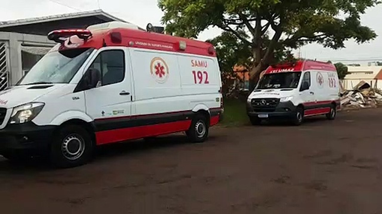 Equipes do Samu atendem idosa que estava passando mal em residência no Bairro Alto Alegre