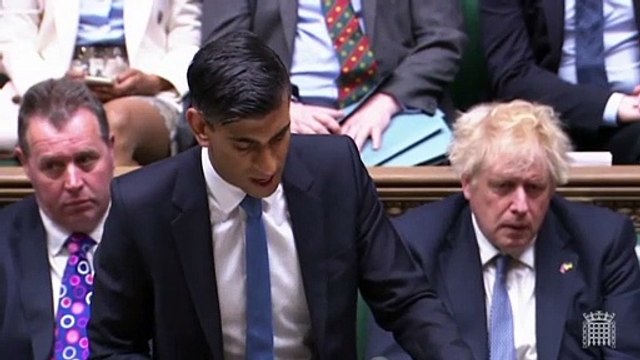 Rishi Sunak announces all households with recieve £400 grant to help with soaring energy bills