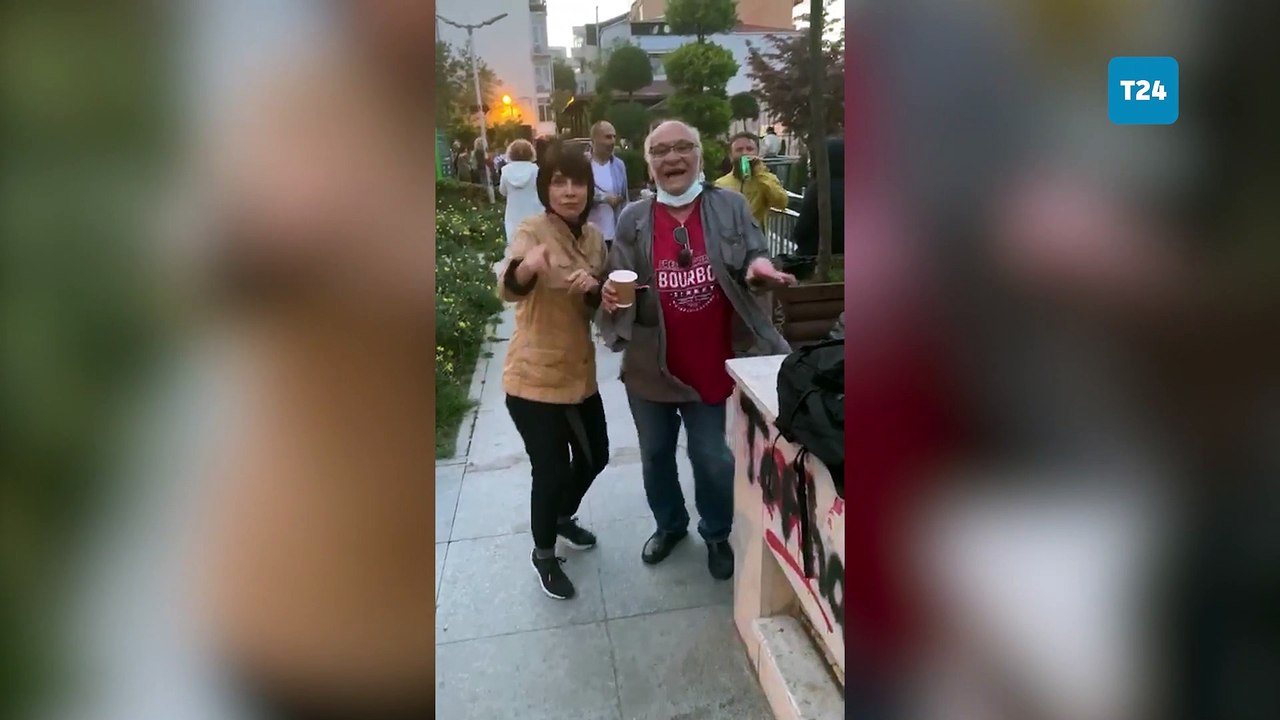 Gonzo Tugrul ile oyuncu Tülay Günal Cihangir Festivali'nde dans etti