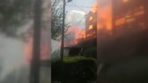 KASTAMONU - Bir köyde çıkan yangında 2 ev ile 2 samanlık yandı