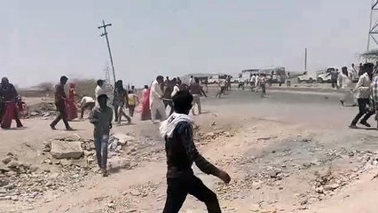 Dispute : मामूली बात पर पथराव और तोड़-फोड़