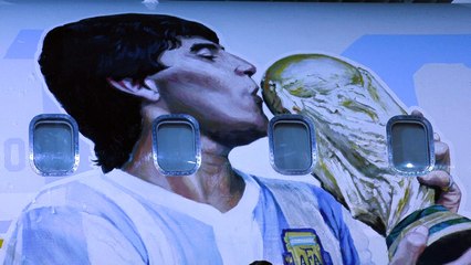 Presentan avión en homenaje a Maradona en Argentina: el "Tango D10S"