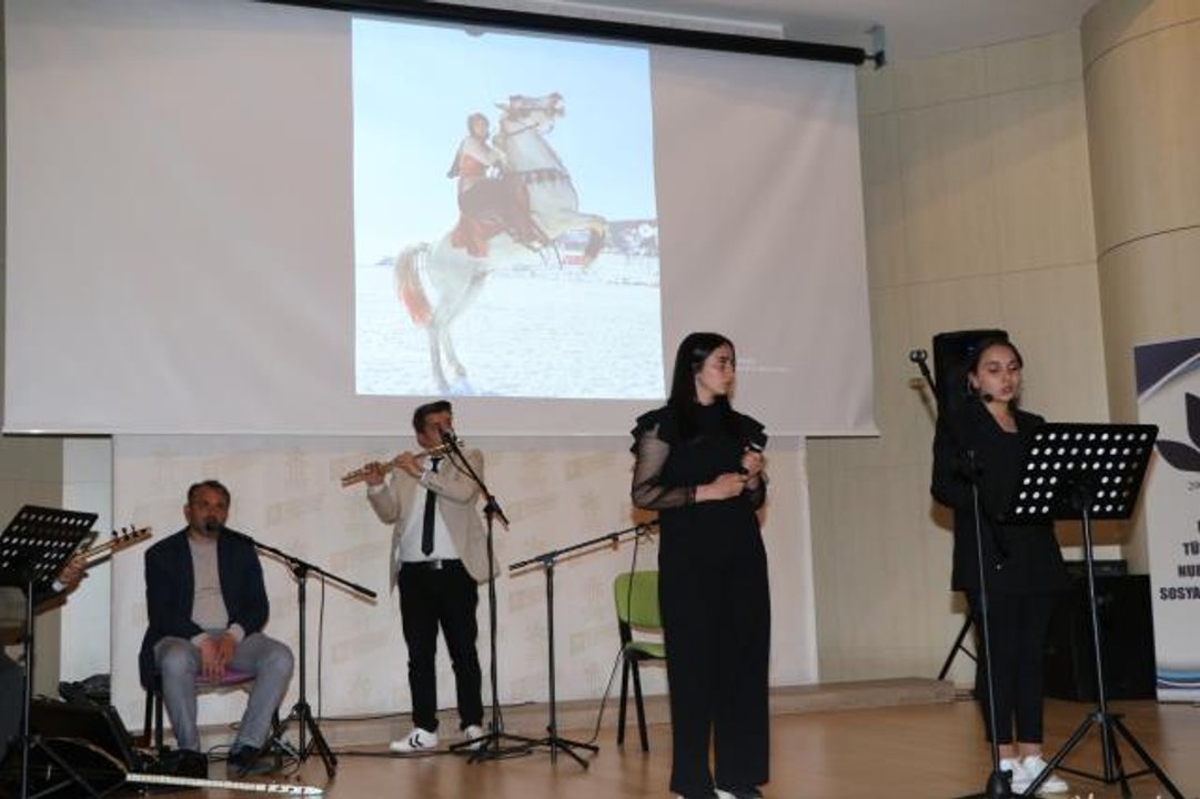 Vanlı lise öğrencileri türkü yarışmasında "Kırmızı Gül" ile finale kaldı