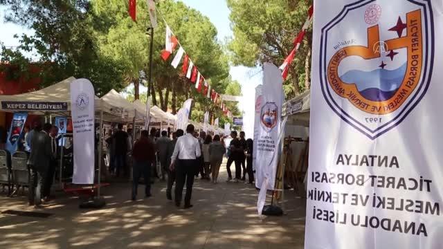 Milli Eğitim Bakan Yardımcısı Şensoy, Antalya'da eğitim fuarının açılışında konuştu