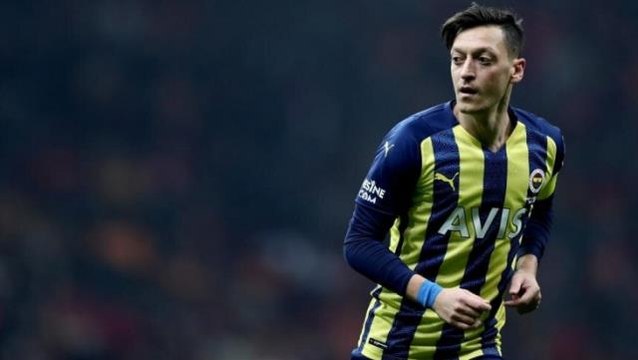 Mesut Özil'den sürpriz çıkış! Formasını giymek istediği kulübün bizzat ismini verdi